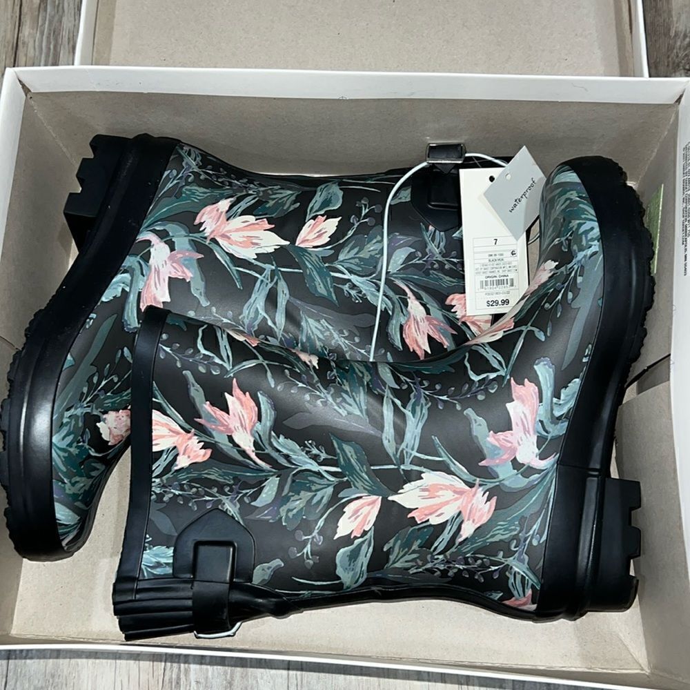 a new day vicki boots